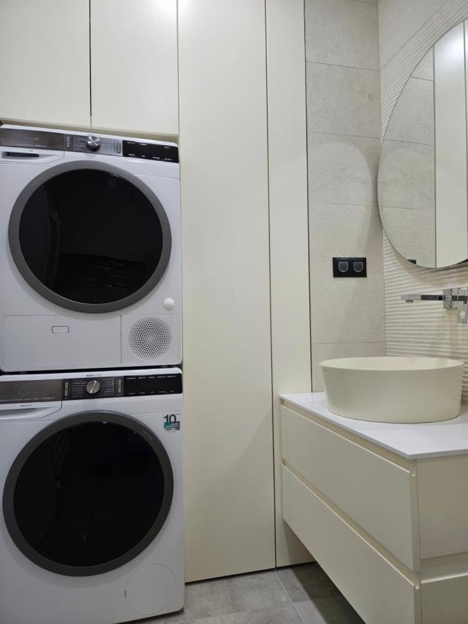 Adav Luxus Apartment วิโซโค ภายนอก รูปภาพ